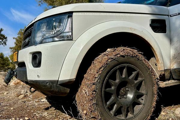 Mud-Terrain vs All-Terrain Tires: Which Is Right for You?
